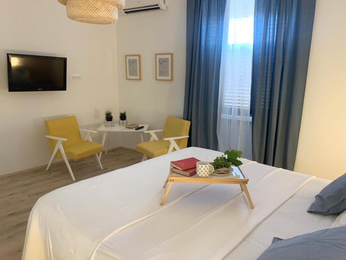 Ra City Garden Suite Пула Экстерьер фото