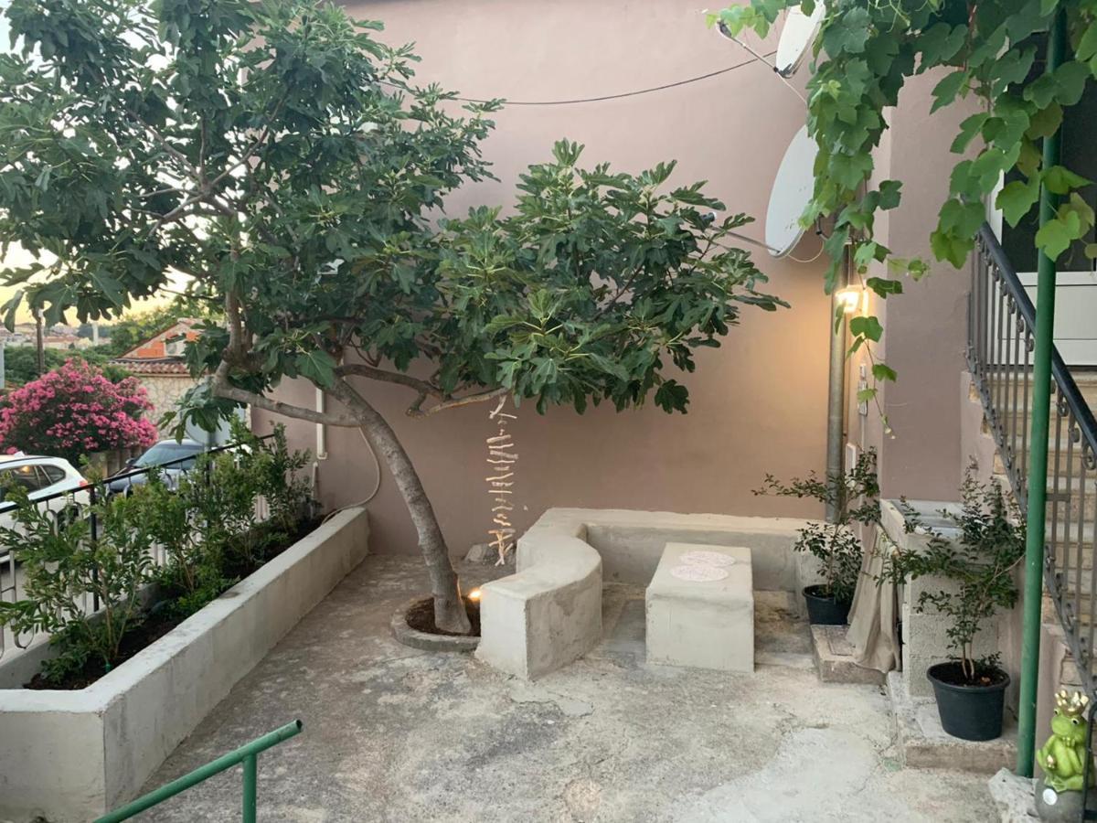 Ra City Garden Suite Пула Экстерьер фото